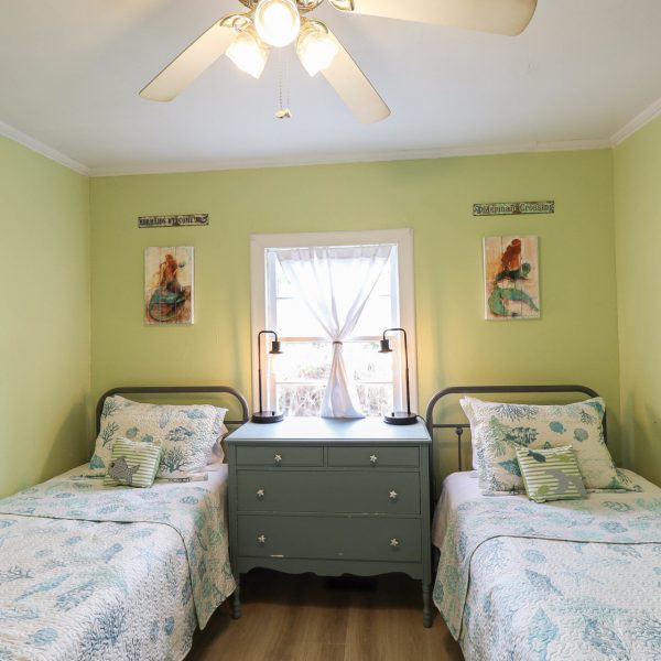 Visit Little Pink - Sunset Harbor, NC - Twin bedroom